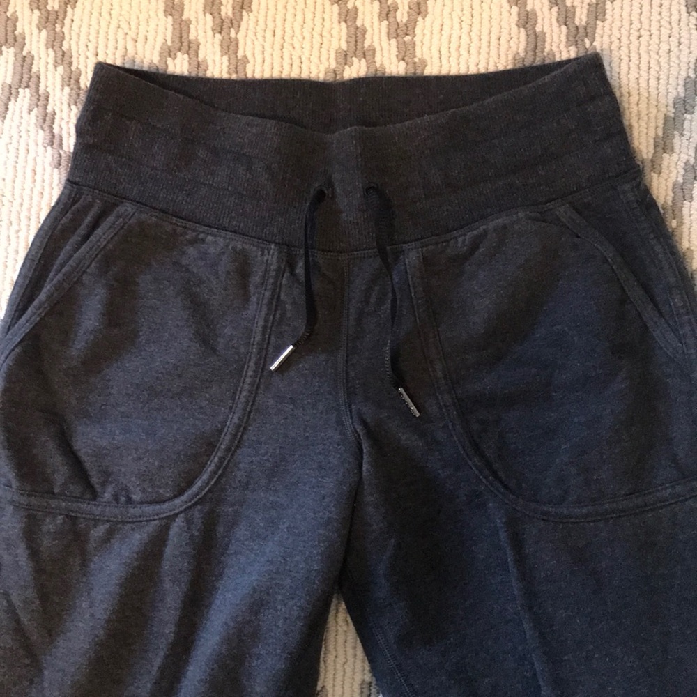 Athletic joggers - Picture 2 of 5